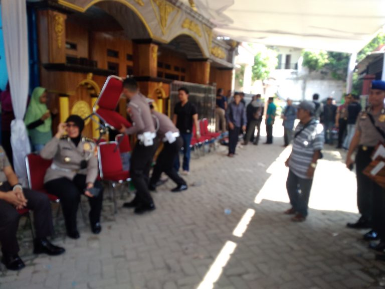 Isap Tangis Keluarga Almarhum Bripka Rahmat Efendi  Pecah