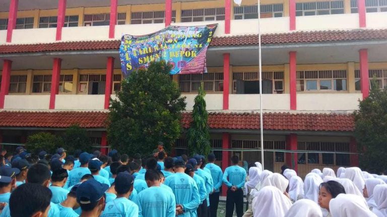Serka Harahab, Jadi Pembina Upacara di SMKN 2 Depok