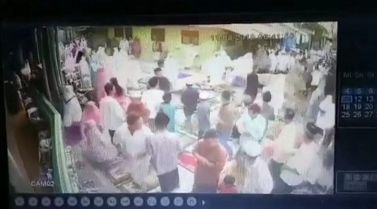 Sapi Kurban Lepas, Hampir Sruduk Jama’ah Sholat Ied