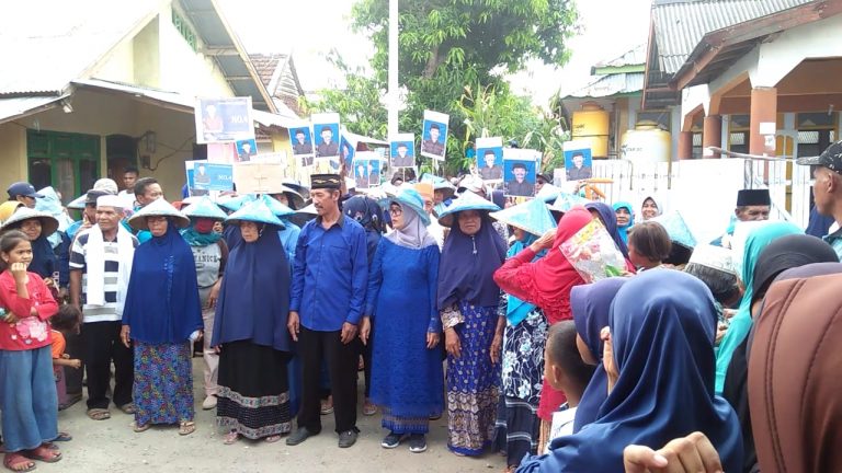 Bhabinsa Desa Mpuri Kawal Kampanye Akbar Calon Kades No 4 Desa Mpuri