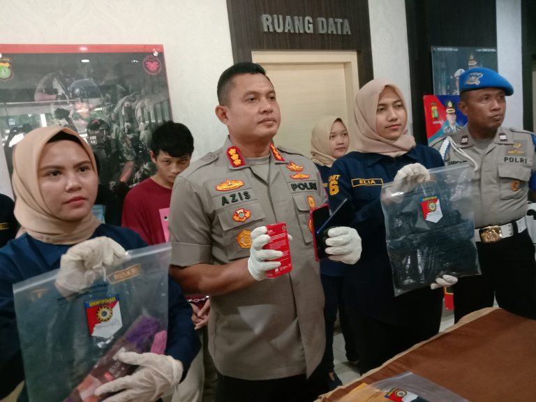 Kenal Lewat Facebook, Gadis Dibawa Umur Ini Dijual Lewat Aplikasi On-line
