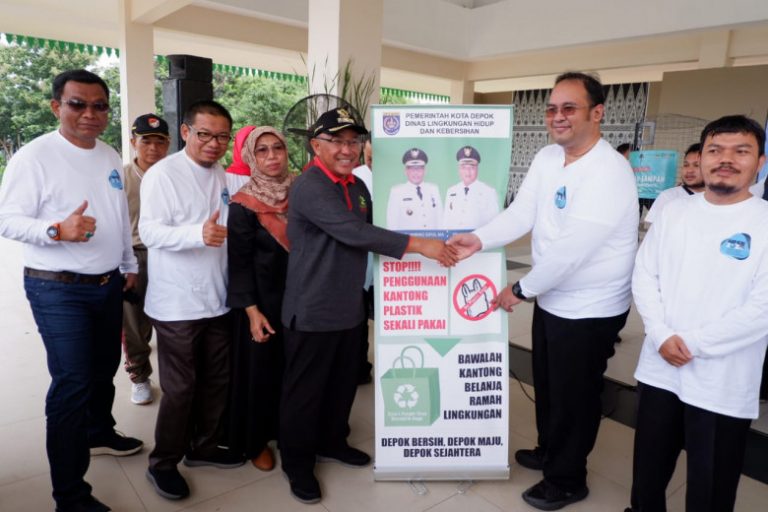 Pemkot Depok Minta Usaha Retail Tidak Pakai Kantong Plastik