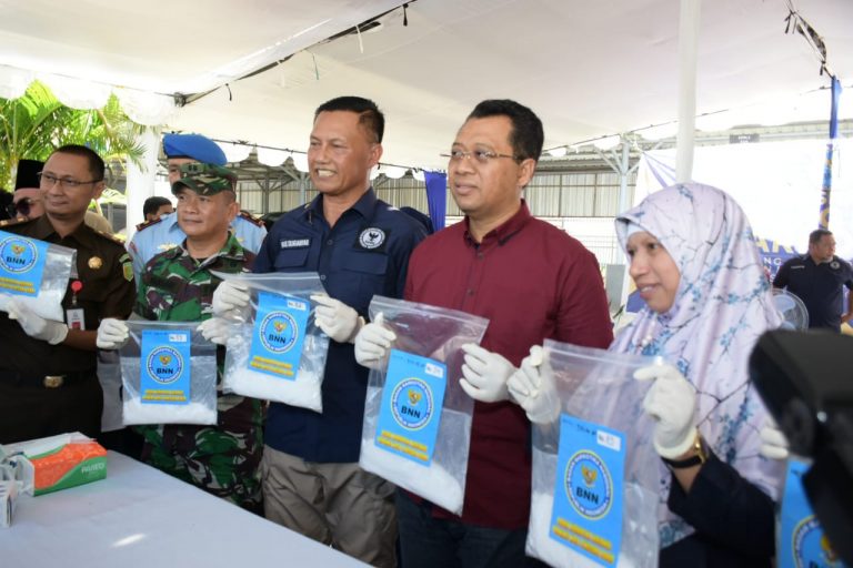 BB Narkoba Senilai 4 Miliar Dimusnahkan, Gubernur  Apresiasi Kinerja BNN NTB
