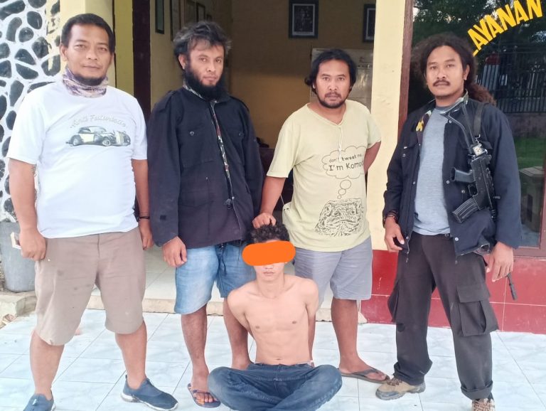 Tega ! Pelajar Ini Tusuk Sang Pacar Gara-Gara Mempertahankan Hp