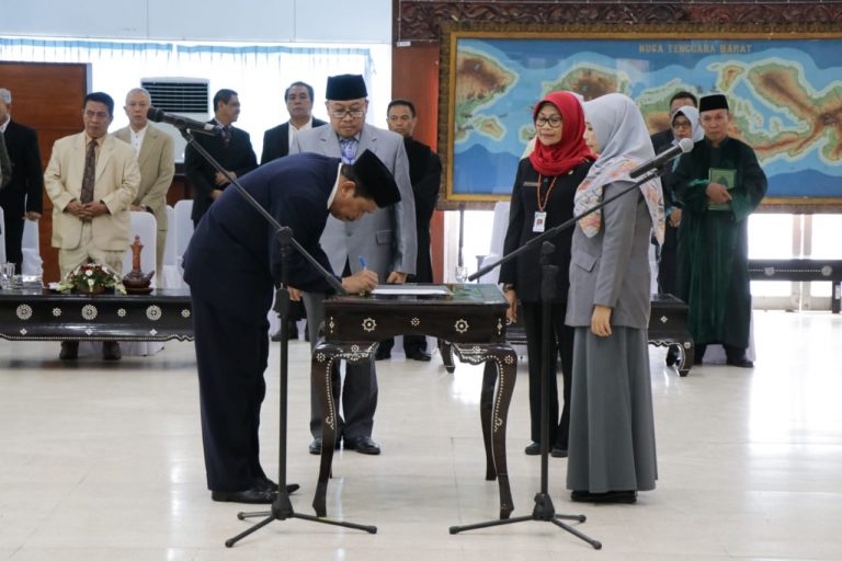 Gubernur NTB Rotasi 98 Pejabat