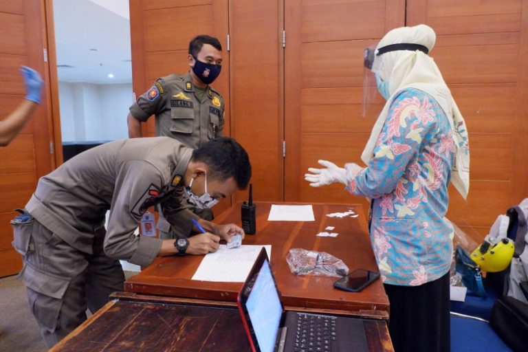 Dinkes Gandeng Disperdagin Depok Test Massal di Pasar Tradisional