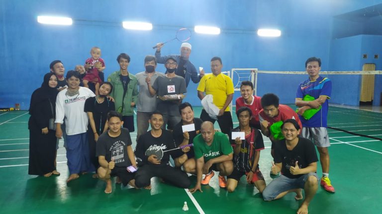 Sambut HUT Kemerdekaan, PB Kombinasi Gelar Turnamen Badminton