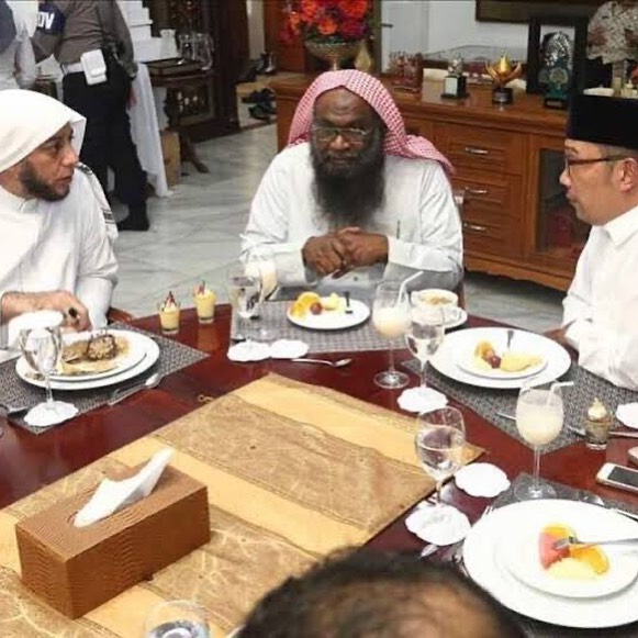 79f4da06-5afd-4e31-9eff-312969a957c7