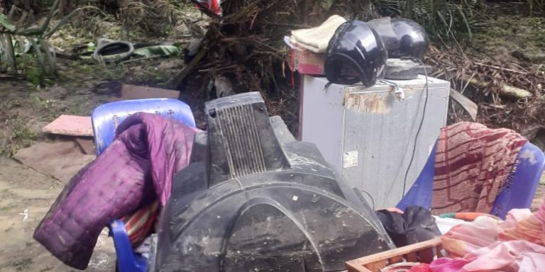 Labura Diterjang Banjir, Puluhan Rumah Hingga Masjid Rusak