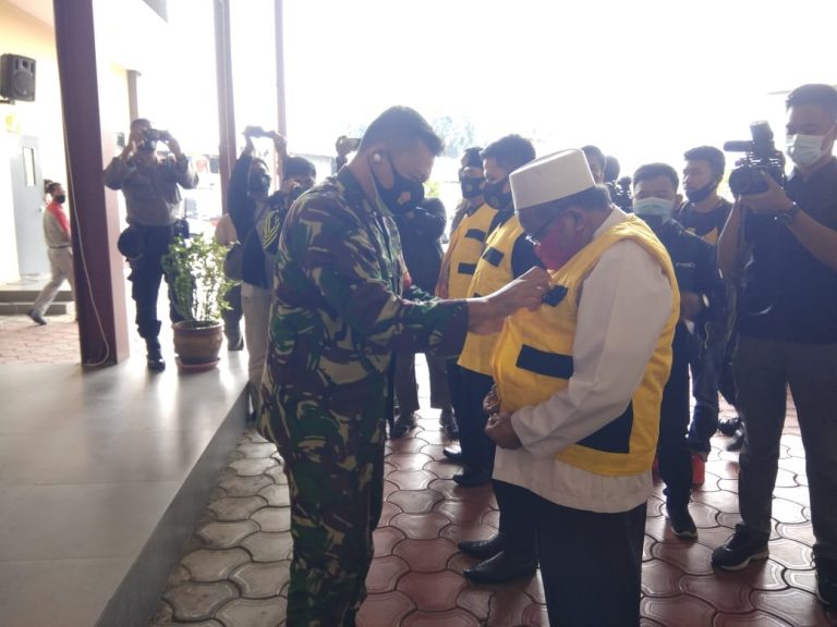 Dandim 0501 JP/BS Kolonel Inf Luqman Arief Ajak Seluruh Elemen Berkomitmen Berantas Covid-19