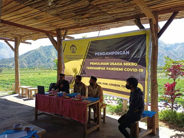UI Berikan Pendampingan dan Dukungan Dana Usaha Mikro di Sembalun Lombok