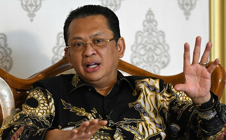 Bamsoet Dorong Kemenag Kaji Referensi Biaya Umrah Ditengah Pandemi