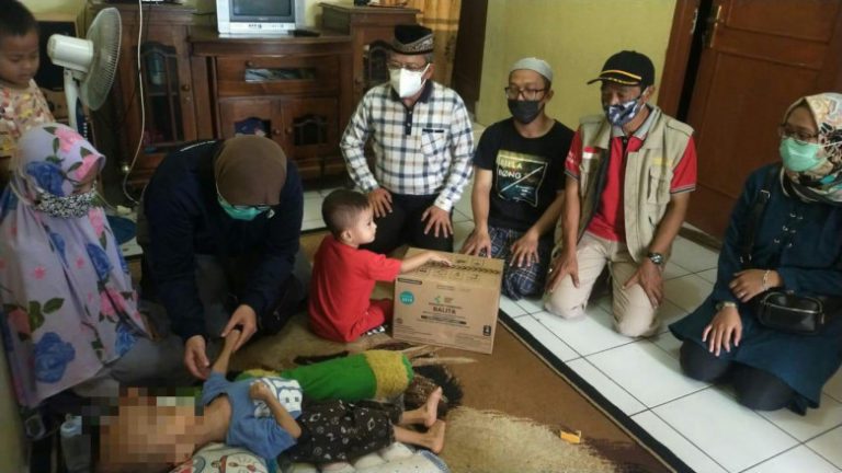 Pemkot Depok Bantu Anak Penderita Hidrosefalus di Sawangan