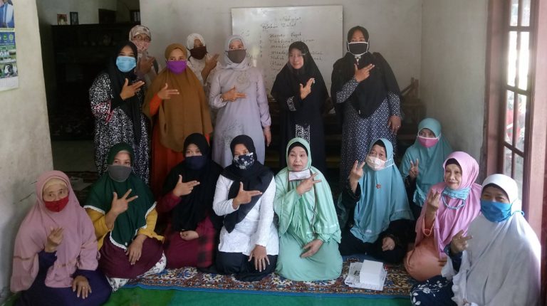 Majlis Taklim RW 04 Dukung Idris Imam, Target Suara Perempuan di Bedahan Menang 80 Persen