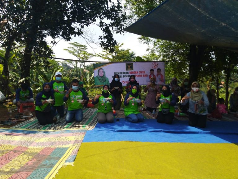 Sambil Makan Bakso Bareng, Qonita Tampung Aspirasi Warga