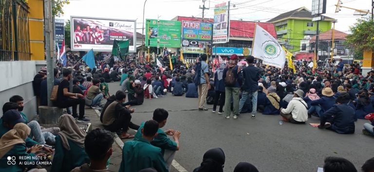 Demo Penolakan UU Cipta Kerja, DPP KNPI Intruksikan Jajaran Kawal Peserta Tidak Ditahan Polisi