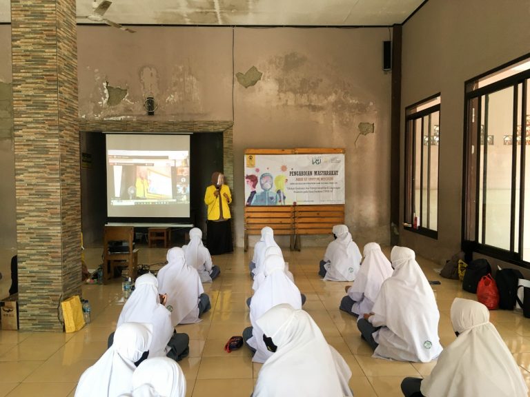Mahasiswa KTTI UI Bekali Jiwa Wirausaha Santri Ponpes Ibnu Sina Bogor