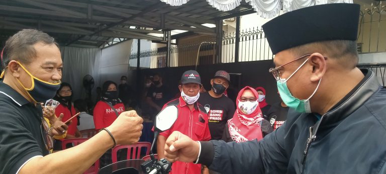 Sambangi Warga Meruyung, Pradi Supriatna Disambut Lantunan Shalawat