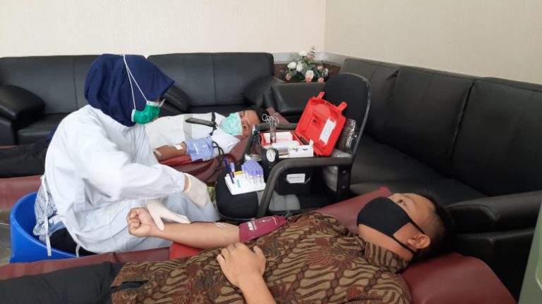 PMI Depok Kumpulkan 16 Kantung di Giat Donor Darah