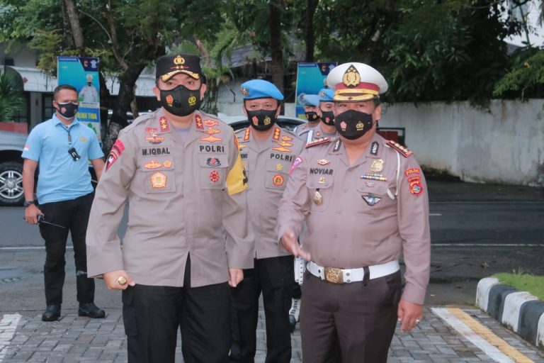 Kapolda NTB Pimpin Apel dan Commander Wish Fungsi Lantas