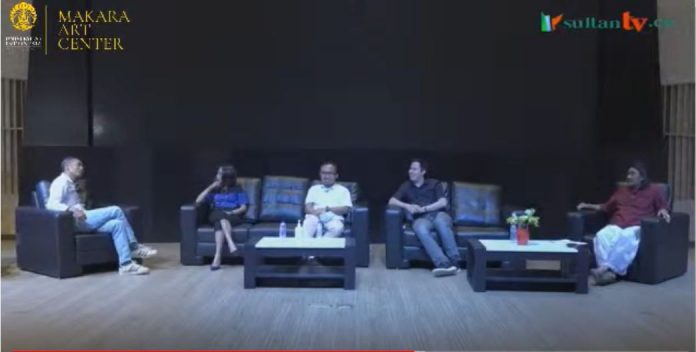 Hadir Leon Alvinda Putra (Ketua BEM UI), Amin Mudzakir (Peneliti LIPI), Cak Tarno (Penjual Buku di UI)