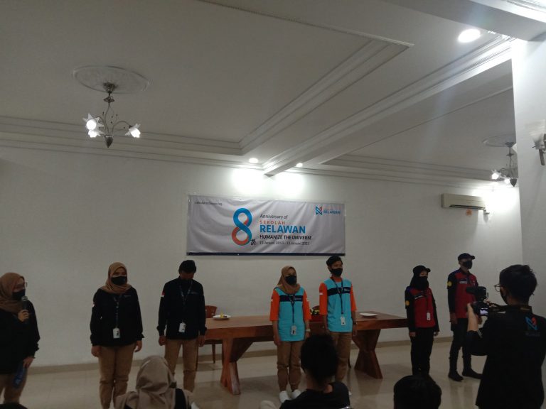 Sekolah Relawan Lakukan Perubahan Logo dan Budaya