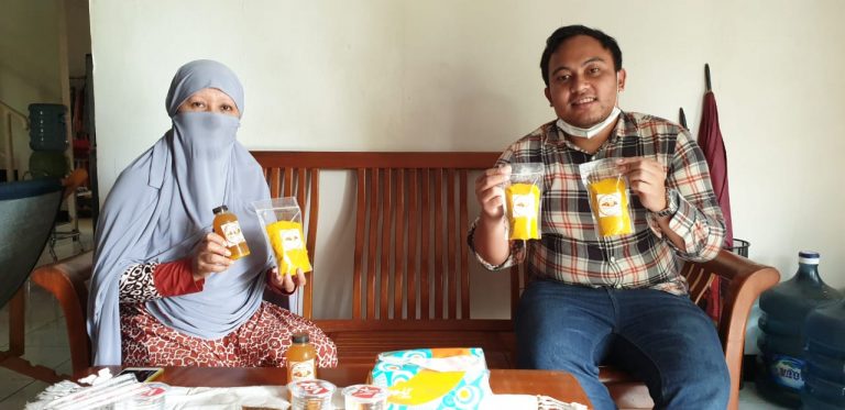 Bantu Perekonomian Masyarakat Agar Terus Tumbuh Dimasa Covid-19,Undip Terjunkan Mahasiswa KKn di Sawangan