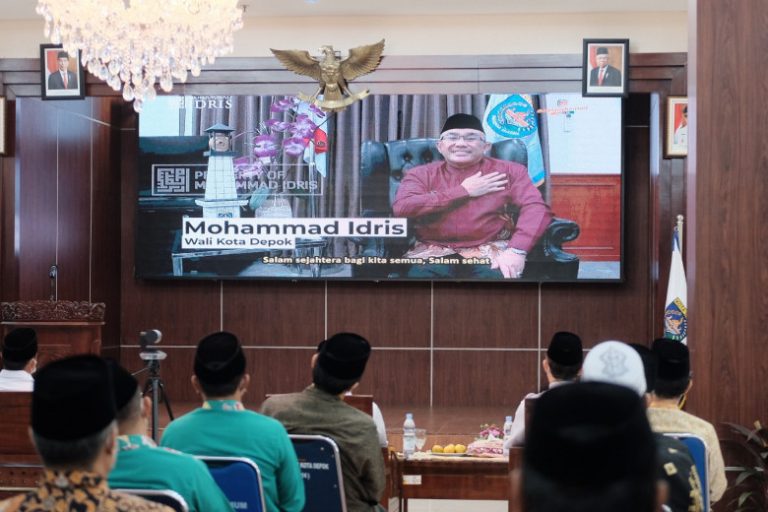 Realisasikan Janji Kampanye, Wali Kota dan Wakil Wali Kota Depok Luncurkan Kartu Pimroh