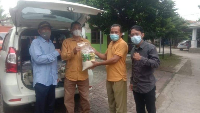 Berkah,DPC PPP Kota Depok Tebar Ribuan Sembako Untuk Warga Yang Jalani Isoman