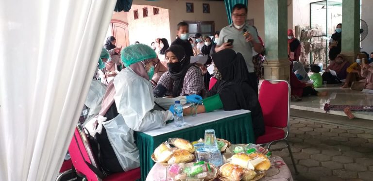 DPC PPP Kota Depok Lakukan Vaksin Tahap Kedua Dengan Target 3000 Warga