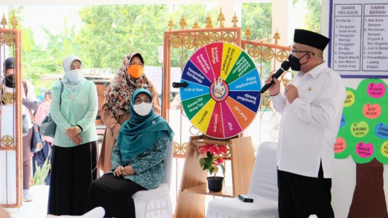 Wali Kota Depok Apresiasi Tiga Posyandu
