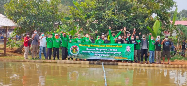 Dipenghujung Kepengurusan, Hj Qonita Lutfiyah Gelar Acara Mancing
