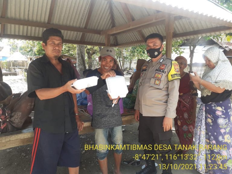 Banyak Cara Percepatan Vaksinasi di Kecamatan Praya Barat