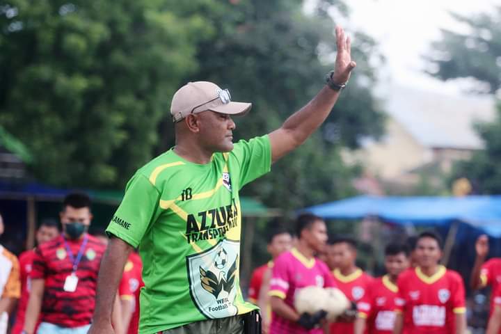 Sosok Pelatih yang Sukses Mengantarkan Wera FC Melaju Ke Final Piala Gubernur Cup Ternyata Prajurit TNI