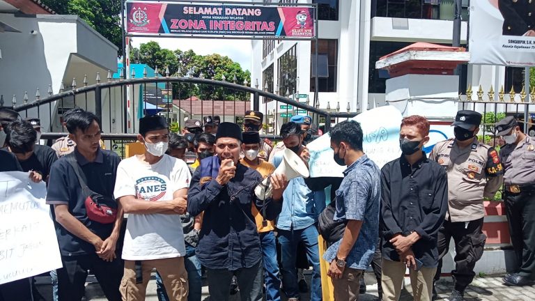 Kinerja APH Kejati NTB Dan Pengadilan Tinggi NTB Sedang Memburuk, Kepalanya Perlu Dicopot