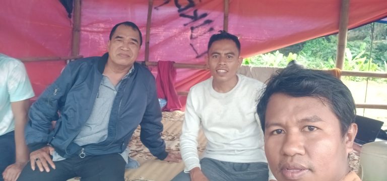 Beri Perhatian, Ketua Ikra Jabodetabek H Yusuf Datangi Kandang Sapi Qurban Peternak Bima