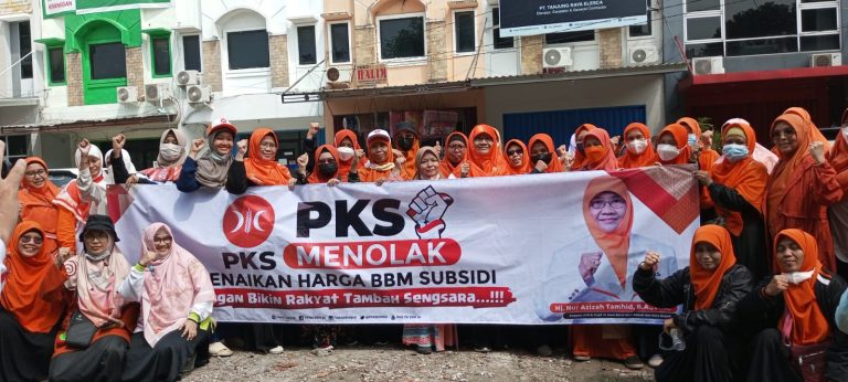 Ikuti Flashmob Tolak Kenaikan Harga BBM, Nur Azizah: PKS Siap Berdiri Bela Rakyat