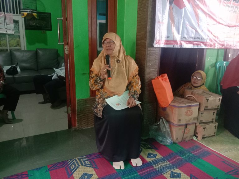 Gelar Reses Dirangkai Sembako Murah dan Pengobatan Gratis, Warga: Nur Azizah Tamhid Sangat Peduli