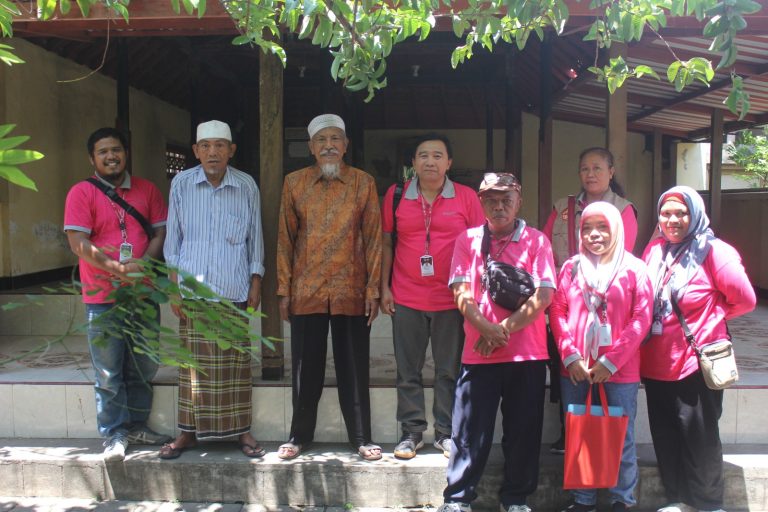 Upaya Menambah Informasi Koleksi, Museum NTB Lakukan Kajian Pada Rumah Adat Bale Gunungrate