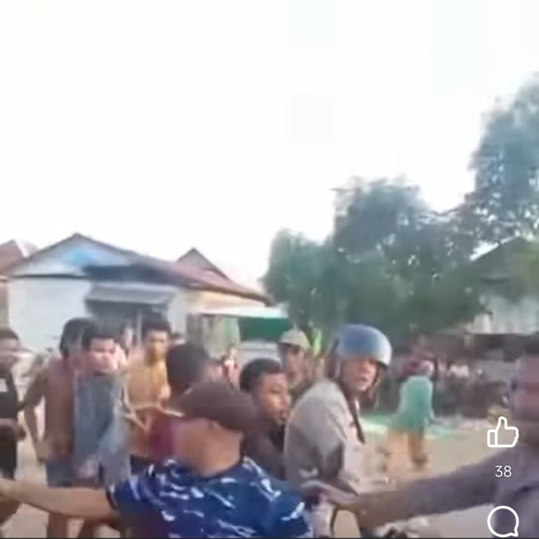 Viral di Media Sosial, Pria Diduga Selingkuh Hampir Di-Amuk Massa di Bima