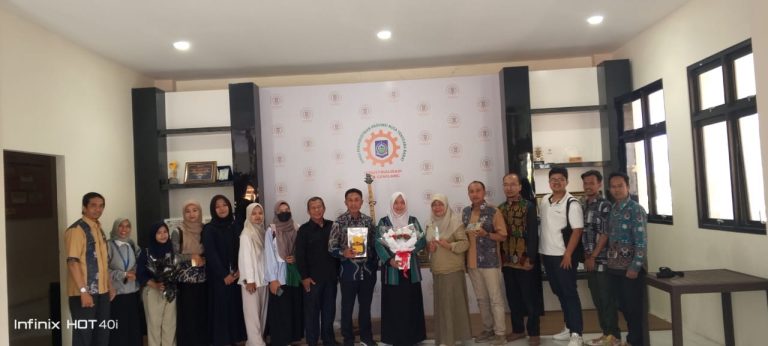 Dukung Industri Kreatif Mahasiswa, UMMAT Gandeng Dinas Perindustrian NTB untuk Terus Bersinergi