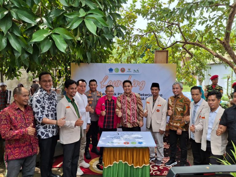 Sinergitas Pemuda Negarawan Membangun Kemandirian, Wamen P2MI Launching Badan Usaha Milik PWPM NTB
