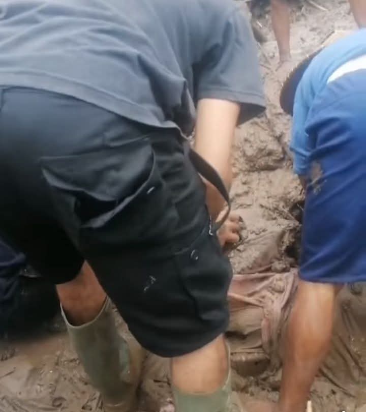 Burhan, Korban Longsor di Desa Nunggi, Ditemukan Meninggal Dunia