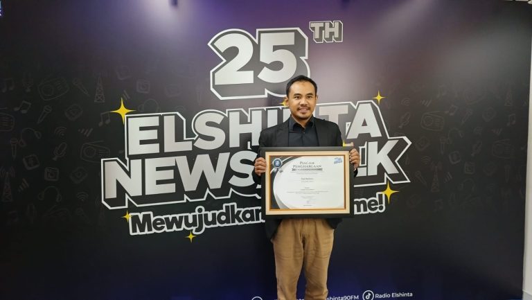 Ketua KPID DKI Jakarta Raih Penghargaan Award of Excellence dari Radio Elshinta