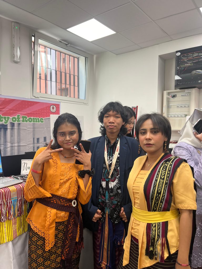 Muhammad Nurizan: Mahasiswa UMMAT IISMA Awardee 2024 yang Mengharumkan Budaya Sasambo di Roma, Italy