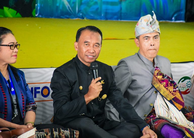 Kadis Kominfotik NTB Pisah Sambut Bersama Para Pegawai