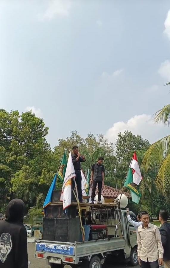 Aliansi Solidaritas Bangsa Seruduk Kantor Bupati Tangerang, Ini Tuntutannya