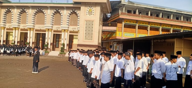 Peringati Hari Santri, Ponpes Tahfizul Qur’an Annur Abhari Kobarkan Semangat Jihad dan Persatuan