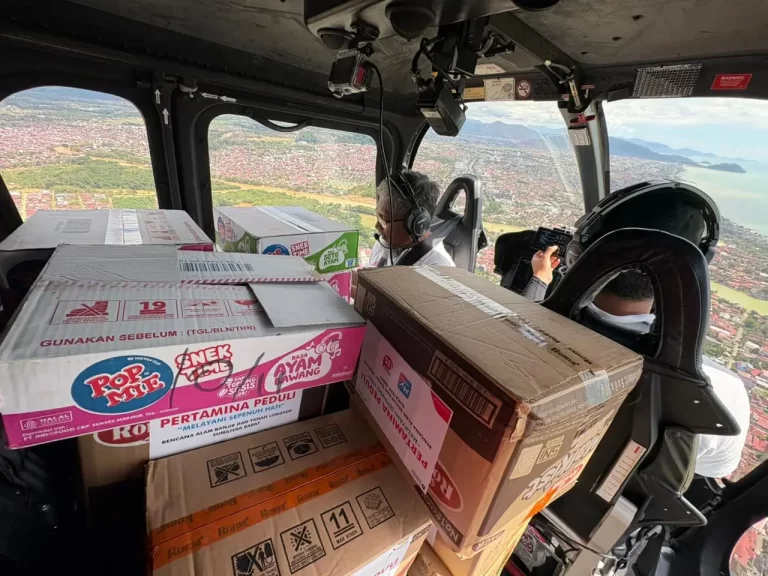 Pemerintah Kirim 22,7 Ton Bantuan ke Sumbar, Kemlu Tambah 16 Ton untuk Tiga Provinsi