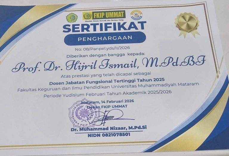 Prof, Hijril Ismail Diberi Penghargaan Dari FKIP Atas Diraihnya Jabatan Fungsional Tertinggi 